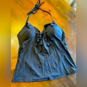 Reaction Kenneth Cole BLACK V neck slimming ruffle front tankini top-size Medium